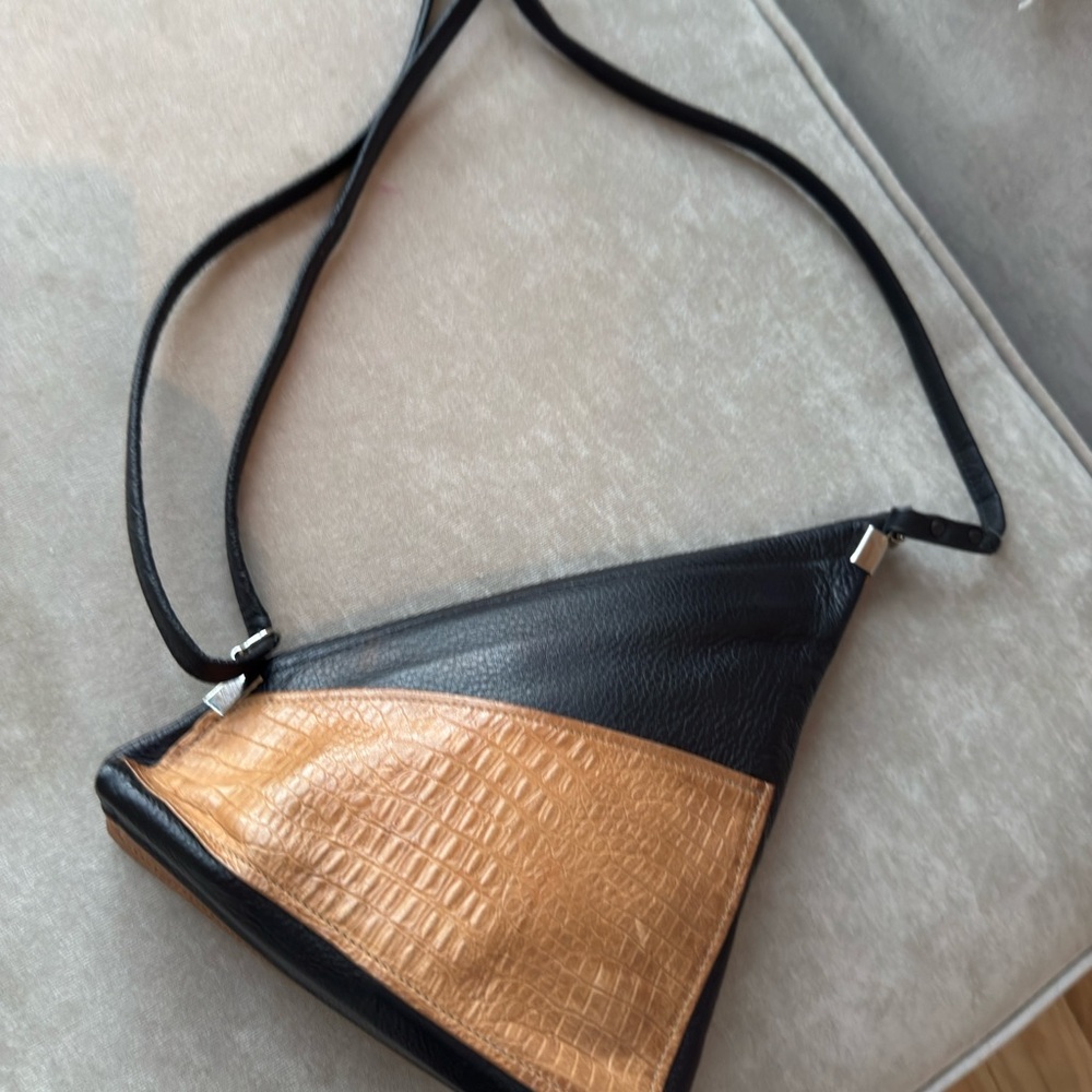 Chic Black and Tan Crossbody Bag - Picture 7 of 8